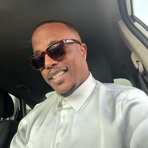 Meet your Posher, Ronique